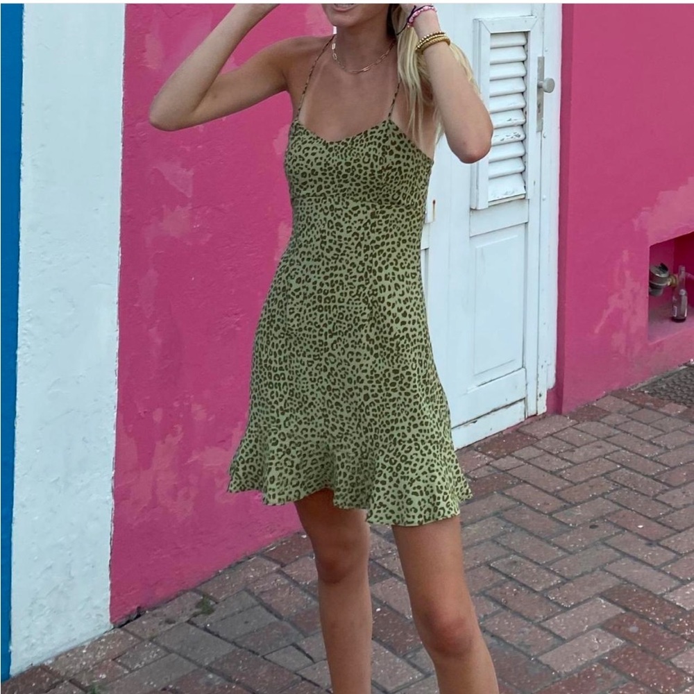 23. . Zara Green Cheetah Mini Dress‎ Size S